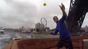 Roger federer a été surpris par des paparazzi passant du temps avec sa famille sur le luxueux yacht de bernard arnault. Roger Federer Lleyton Hewitt Plays Speed Boat Tennis In Australia S Sydney Harbour Abc7 San Francisco