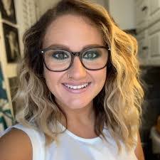 Katelyn Dooley's Instagram, Twitter & Facebook