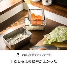 場所をとらない下ごしらえの味方 家事問屋 スタッキングザル 角バット 上に積み重ねてスタッキングできるというのが大きな特徴 狭いキッチンスペースも有効活用できます 素材 原料 ザル 18 8ステンレス 14メッシュ 角バット 18 8ステンレス サイズ ザル