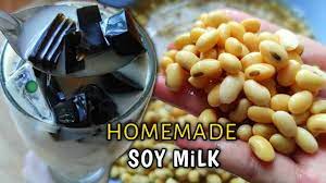 Selain untuk memasak, air rebusan daun pandan juga bermanfaat bagi kesehatan. Cara Buat Air Soya Homemade Homemade Soy Milk Youtube