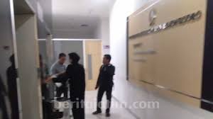 Surat pelantikan oleh pegawai pengawal 2. Pelantikan Pejabat Pemkab Bojonegoro Berlangsung Tertutup Beritajatim Com
