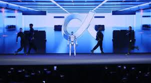 新物种Robot Phone亮相MWC | BitAuto Saudi Arabia