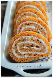 Roule A La Tomate Et Fromage Ail Et Fines Herbes Tomate Et Fromage Recette A Base De Tomates Recette Apero Facile