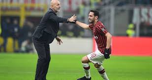 Çalhanoğlu, corona virüsü günlerinden galatasaray'a, fatih terim'den zlatan ibrahimovic'in i̇talya serie a'da milan forması giyerek ülkemizi temsil eden milli futbolcu hakan çalhanoğlu, bein sports'a. Milan Hakan Calhanoglu Ve Zlatan Ibrahimovic Ile Turladi Son Dakika Spor Haberleri