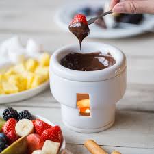 Zartschmelzendes Schokoladenfondue Zum Eintunken Gut Rezept Lebensmittel Essen Schokoladenfondue Kalter Hund
