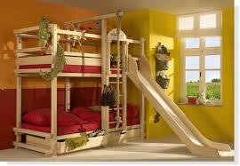 Questo letto per bambini a soppalco dotato di uno scivolo e di una scala. Letti A Castello Con Scivolo Struttura In Legno Con Scivolo Letti A Castello Letti A Castello Ragazzi Letto A Castello Triplo