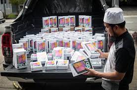 We did not find results for: Preacher Ustaz Ebit Lew Stocks Up On 100 Tablets To Hand Out To Students Unable To Afford One Life Malay Mail