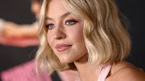 Is Dua Lipa's Chunky Engagement Ring Inspiring a New Trend in Bridal  Jewelry?