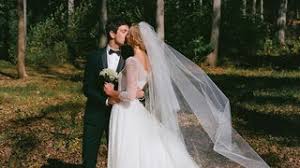 We did not find results for: Model Hochzeiten Die Brautkleider Von Miranda Kerr Kate Moss Co Vogue Germany