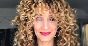 The Kirsty Files: Transformation Tuesday. My Top 3 Tips For Hair Growth.