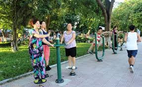 Việc lựa chọn dụng cụ thể thao trường học tốt, giá cả hợp lý là mong muốn của rất rất nhiều người, nhưng không phải ai cũng biết cách lựa chọn sao cho phù. Cac Hoáº¡t Ä'á»™ng Thá»ƒ Thao Ngoai Trá»i Soi Ä'á»™ng Trá»Ÿ Láº¡i