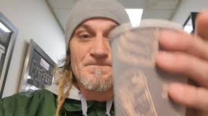 Tom Hanley) Manny Cabo performs with guitar player David Ricco