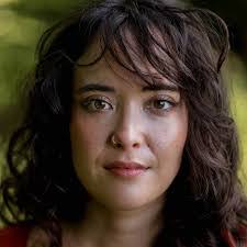 Lorna Stephens's Instagram, Twitter & Facebook