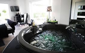 12 Traumhafte Hotels Mit Whirlpool Im Zimmer 2021 Mit Preisen