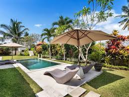 Yuk mulai menabung untuk mewujudkan salah satu dari 10 inspirasi desain vila minimalis di atas. Villa Candi Kecil Tiga Villa Ubud