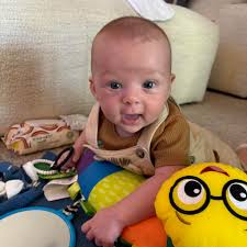 Best pool ladders that allow circulation? Current steps have a bad tendency  of collecting the pink algae behind it.