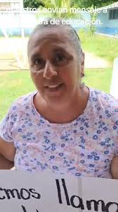 Le envian fuerte mensaje a la señ9ra ministra de educación.