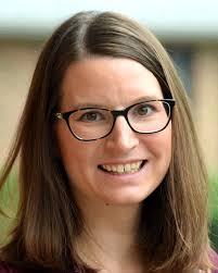 Carrie Bosch's Instagram, Twitter & Facebook