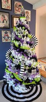 See more of beetlejuice on facebook. 64 Beej Ideas In 2021 Beetlejuice Homegirl Dark Room