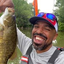 Christopher Hare (@h2execpastor)