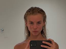 anna (@annashumatee) • Instagram photos and videos