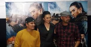 Police evo menceritakan tentang pengungkapan jaringan mafia narkoba. Raline Shah Lakukan Adegan Ranjang Dengan Tanta Ginting Di Police Evo Okezone Celebrity