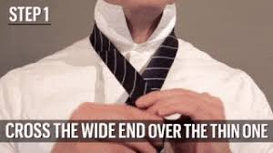 Share the best gifs now >>>. How To Tie A Perfect Half Windsor Knot In Just 5 Steps