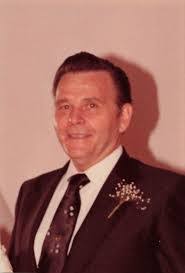 Maggie Poole's Instagram, Twitter & Facebook