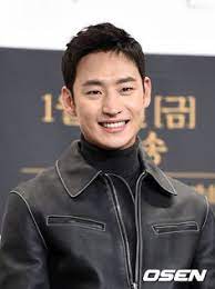 The photo shoot took place in 'four seasons resort oahu at ko olina' in hawaii and he revealed he's been. Lee Je Hoon