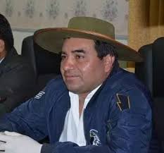 NACIONAL GOBERNADOR DE CHUQUISACA RESPALDA BLOQUEOS Y ASEGURA QUE 'SON  JUSTAS REIVINDICACIONES'. El Gobernador de Chuquisaca, Efraín Balderas,  considera que las medidas de la Central Obrera Boliviana (COB) y de los  sectores