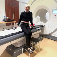 ATE GAY'S 1-KILO NECK TUMOR NOW GONE AFTER TREATMENT COMEDIAN Ate Gay  shared a hopeful update on his battle with stage 4 cancer, saying the large  tumor on his neck has almost