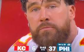 NFL Breaking News:Shortly after Charlie Kirk's death, Chiefs star Patrick  Mahomes stepped in, pledging to pay all of Kirk's two children's living and  education expenses. This action not only eased the burden