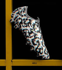 Final Da Uefa Champions League As Chuteiras Mais Estilosas Dos Craques Que Estarao Em Campo Chuteiras Personalizadas Chuteiras Champions League