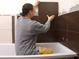 Raumklima und tapetenhaftung im badezimmer das badezimmer gehört zu den feuchträumen im hinblick auf das tapezieren von badezimmerwänden, gefliest oder ungefliest, empfehlen sich. Badezimmer Renovieren Zuhause Bei Sam