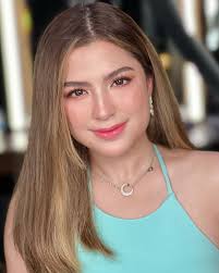 30 Times That Prove Alexa Ilacad Is In Her Style Star Era