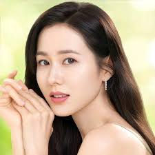 Son Ye Jin lần đầu chia sẻ về cuộc sống hôn nhân với Hyun Bin