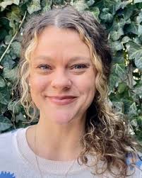 Sarah Reimers's Instagram, Twitter & Facebook