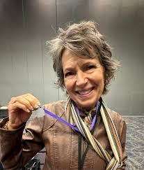 Bruce Neary's Instagram, Twitter & Facebook