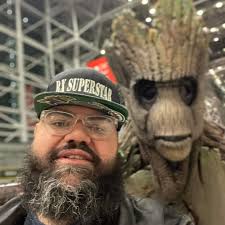 We are Groot @rxsuperstar 🌱💪🤘 . . . . . #gotg #guardiansofthegalaxy  #marvel #avengers #groot #starlord #mcu #grootcosplay #marvelcomics #gamora  #iamgroot #marvelstudios #babygroot #thor #ironman #captainamerica  #avengers #spiderman #peterquill ...