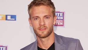 Niklas osterloh alias paul wiedmann aus gzsz wurde diese woche zum ersten mal papa. Gzsz Niklas Osterloh Verlasst Den Kiez Bunte De