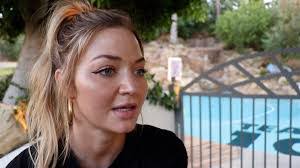 Jessica Draper's Instagram, Twitter & Facebook