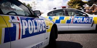 奥克兰北岸发生致命车祸:一辆汽车与两车相撞,一人死亡| 新西兰中文先驱网