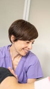 Tamara Lara, Fisioterapeuta de suelo pelvico👩🏻‍⚕️ 🙋🏻‍♀️ Mi nombre es  Tamara, soy fisioterapeuta, psiconeuroinmunóloga clínica y mamá de una  bebé. Mi vocación, la fisioterapia uroginecológica, y a la cual llevo 7 años