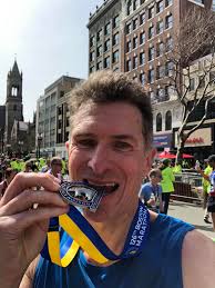 A Little Party Never Killed Nobody! Every year our Finisher Party it the  final highlight of the #bmwberlinmarathon. 💙🙌 . . #42daystogo #berlin42  #berlinlegend #berlinmarathon #runnersparty