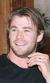 The Wedding Ring Is The Only Wrong Thing Ha Chris Hemsworth Hemsworth Chris Hemsworth Thor