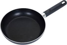 How To Remove Carbon Build Up On Cast Iron Skillets A Little Carbon Buildup On A Cast Iron Pan Is A Good Thi Cleaning Pans Cleaning Grease Cleaning Burnt Pans