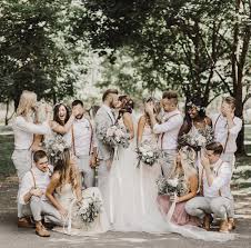 Pin By Grace Purgason On Wedding Wedding Photos Poses Bride Photography Wedding Picture Poses