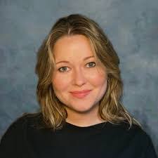 Amanda Ramsdell's Instagram, Twitter & Facebook