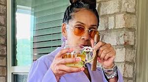 Cigar Pairing: Tea Aromas and Coffee Delights