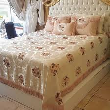 Pembe Gul Yatak Ortusu Suna Pederli Ev Tekstil Urunleri 2020 Yatak Yatak Ortusu Pembe